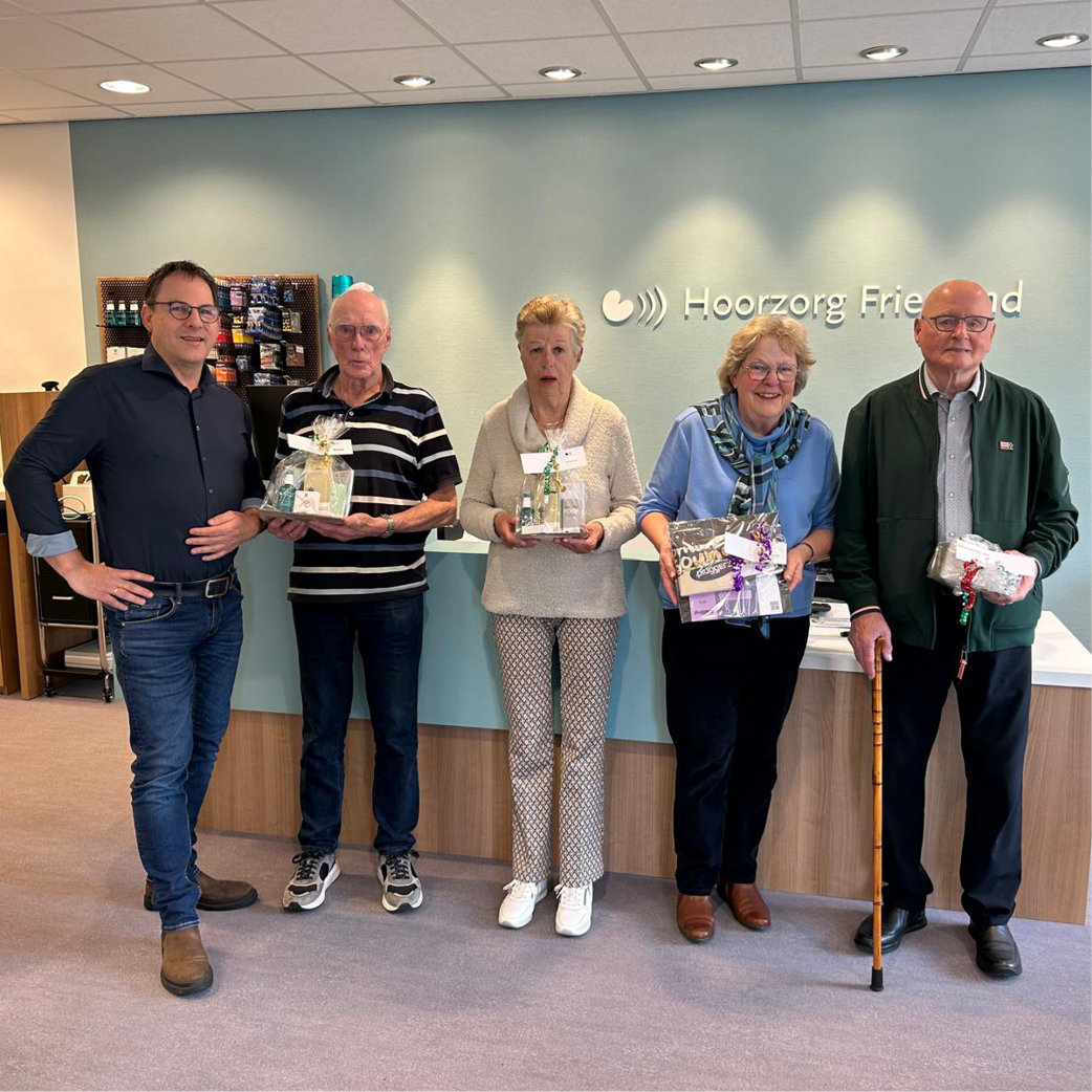 Prijswinnaars van de winactie tijdens het 5-jarig jubileuem