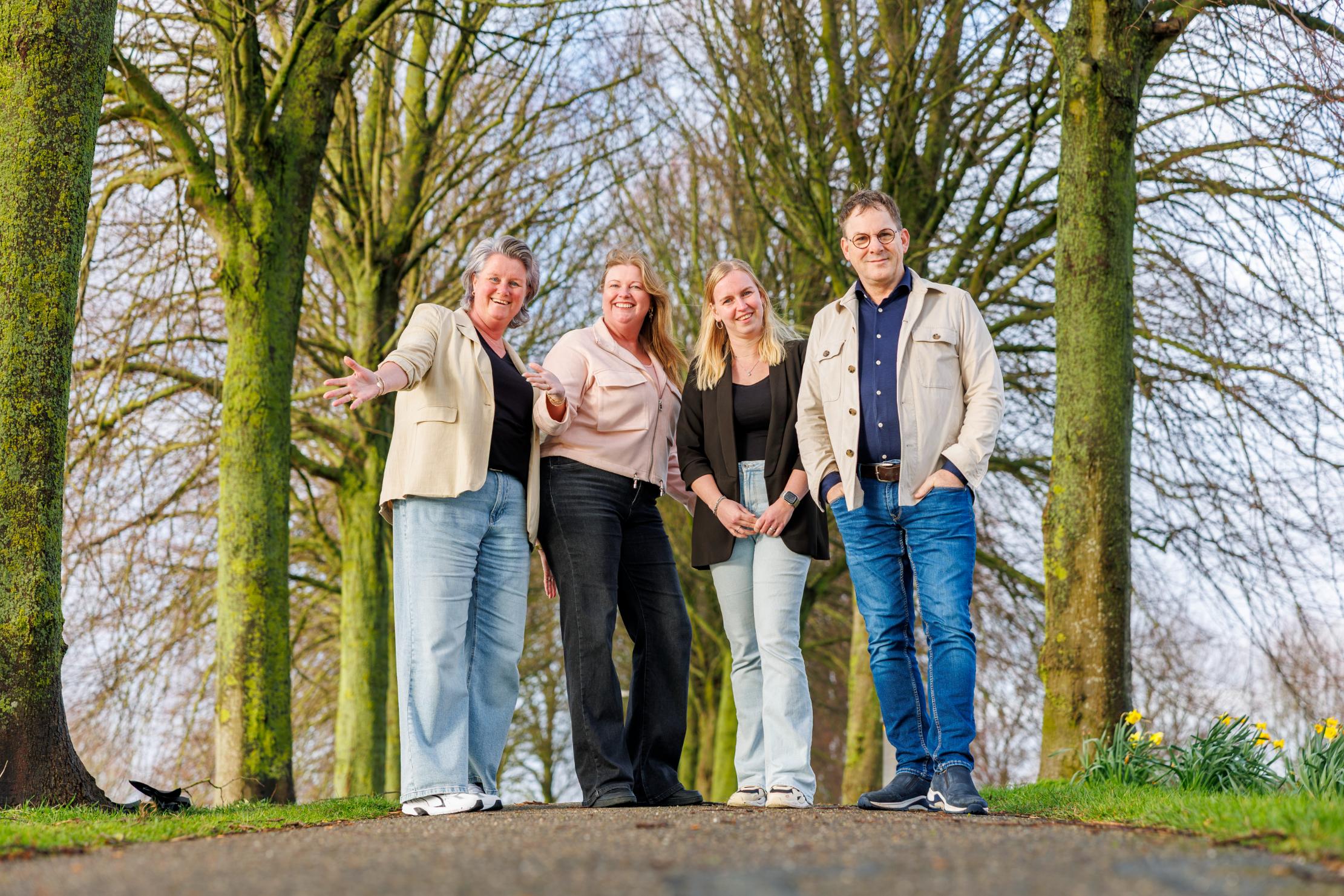 gelukkige team foto hoorzorg friesland